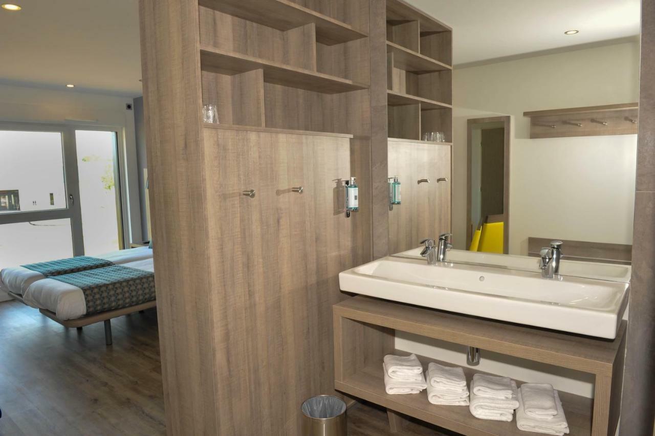 Residence Des Pilotes Le Vigeant Экстерьер фото